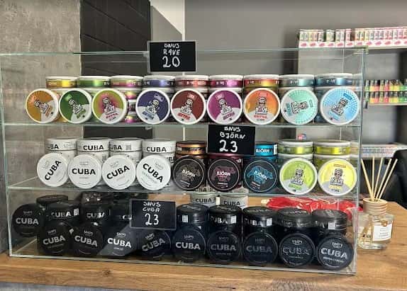 Wnętrze sklepu z e-papierosami LokiVape