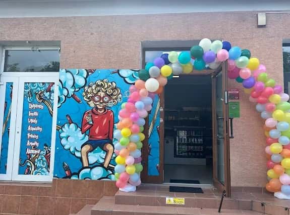 Wnętrze sklepu z e-papierosami LokiVape