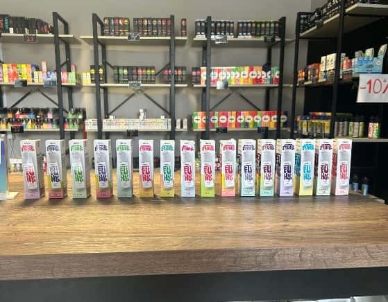 Wnętrze sklepu z e-papierosami LokiVape