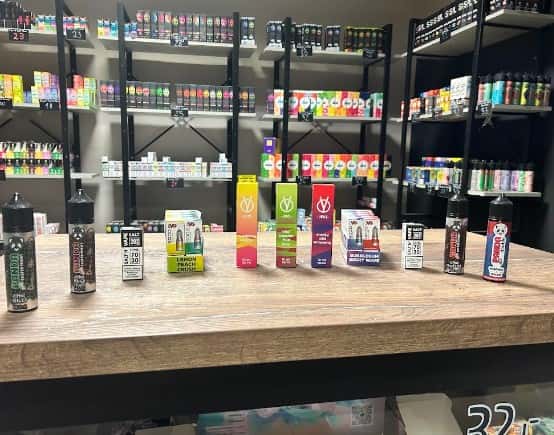 Wnętrze sklepu z e-papierosami LokiVape
