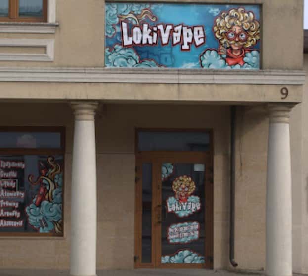 Wnętrze sklepu z e-papierosami LokiVape