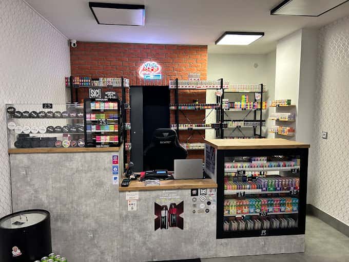 Wnętrze sklepu z e-papierosami LokiVape
